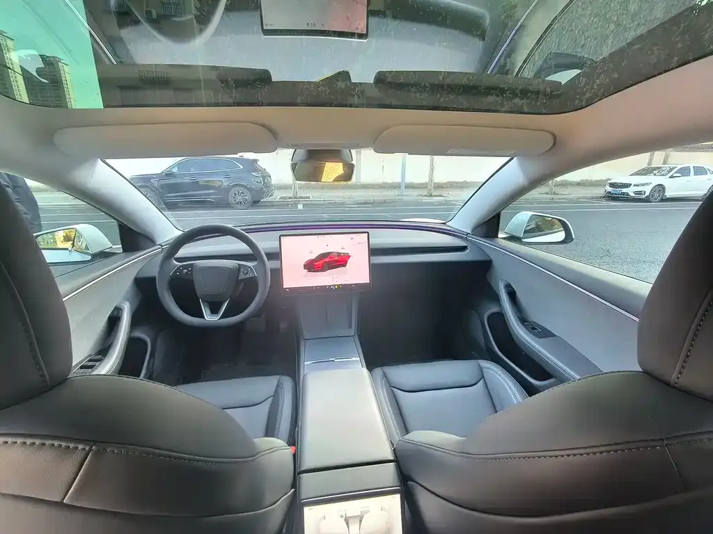 Tesla Model 3 — фото 5