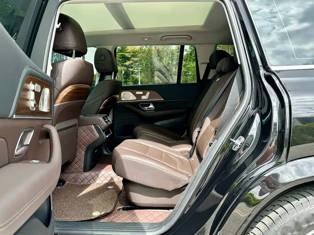 Mercedes-Benz GLS — фото 6