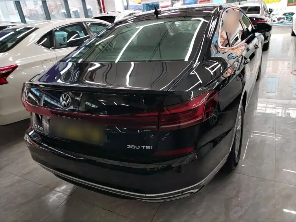 Volkswagen Passat — фото 6
