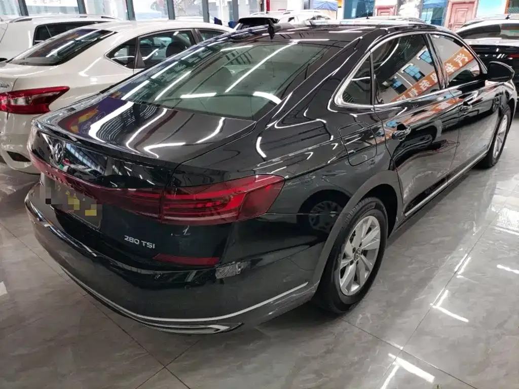 Volkswagen Passat — фото 7