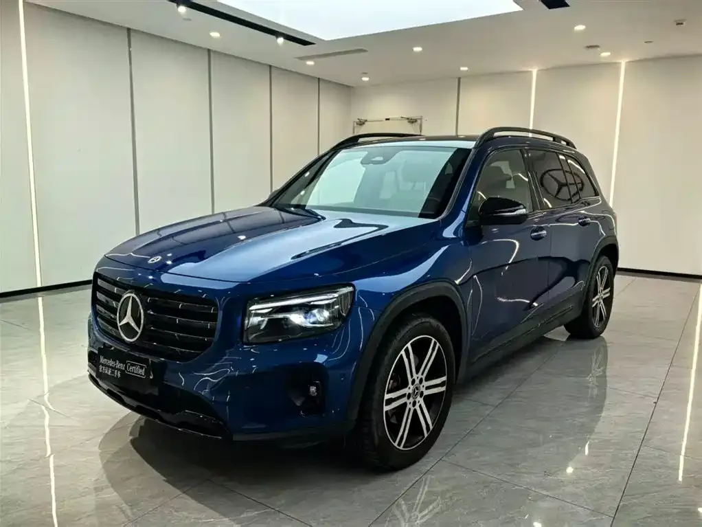 Mercedes-Benz GLB — фото 1