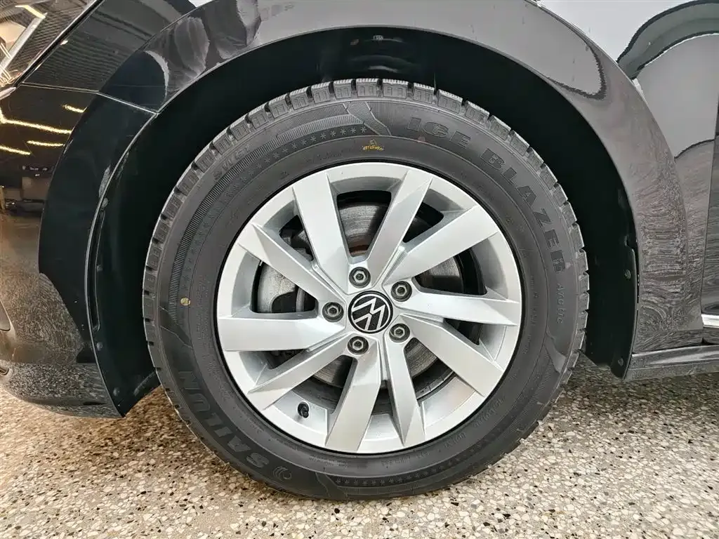 Volkswagen Passat — фото 6