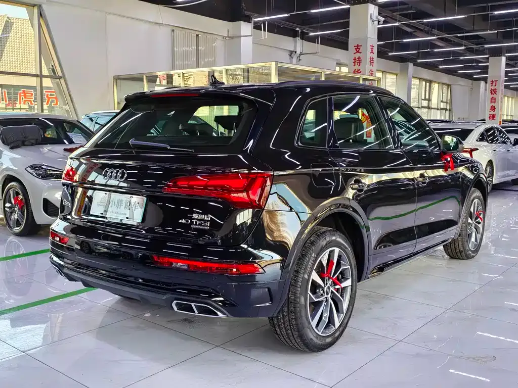 Audi Q5L — фото 4