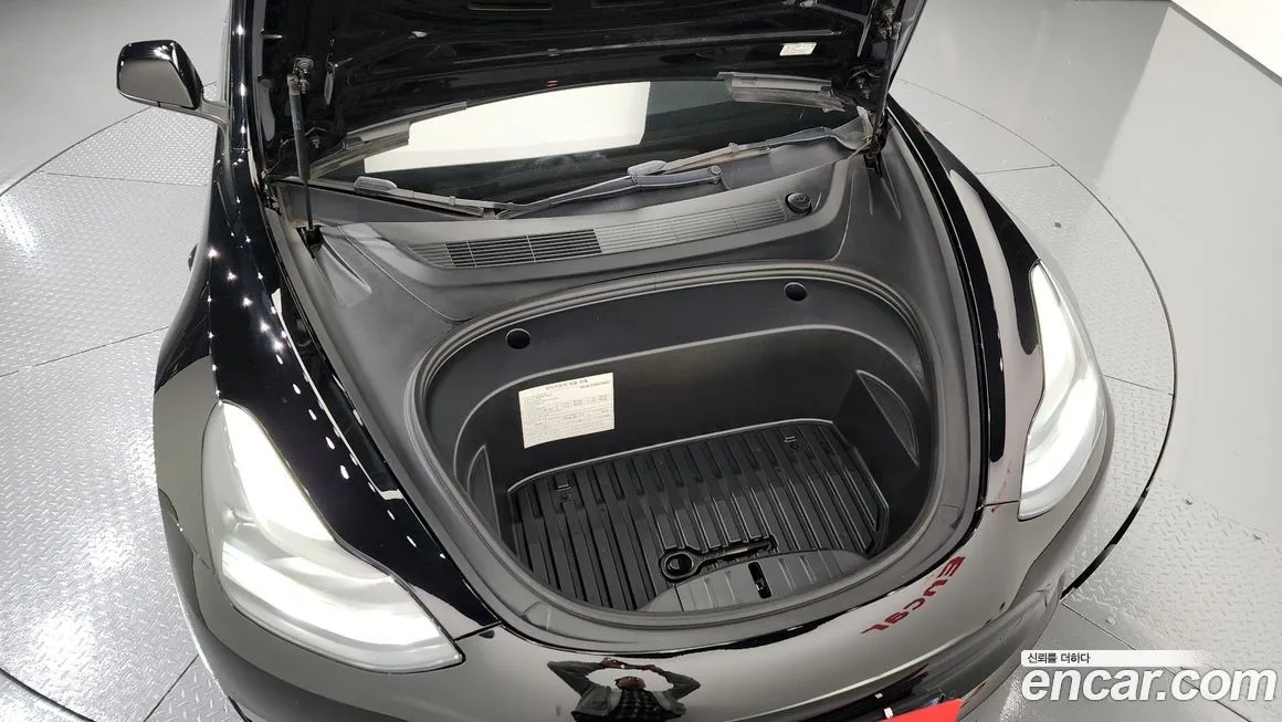 Tesla Model 3 — фото 6