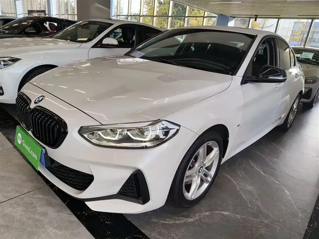 BMW 1 Series — фото 1