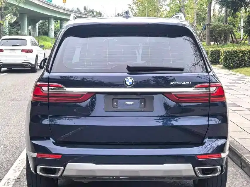 BMW X7 — фото 3