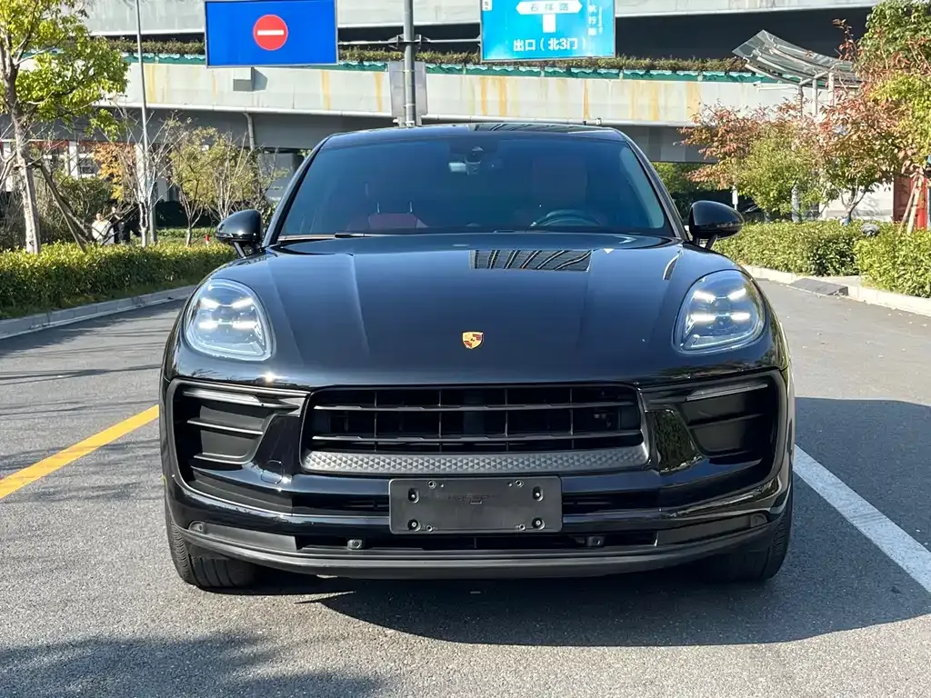 Porsche Macan — фото 1