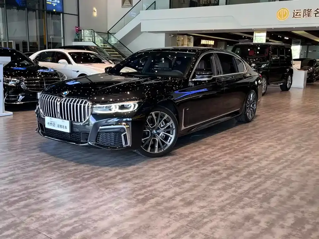 BMW 7 Series — фото 1