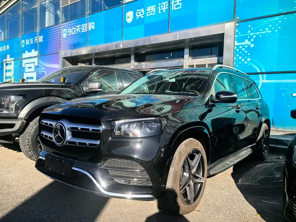 Mercedes-Benz GLS — фото 1