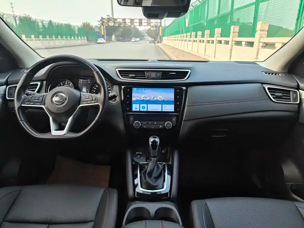 Nissan Qashqai — фото 10