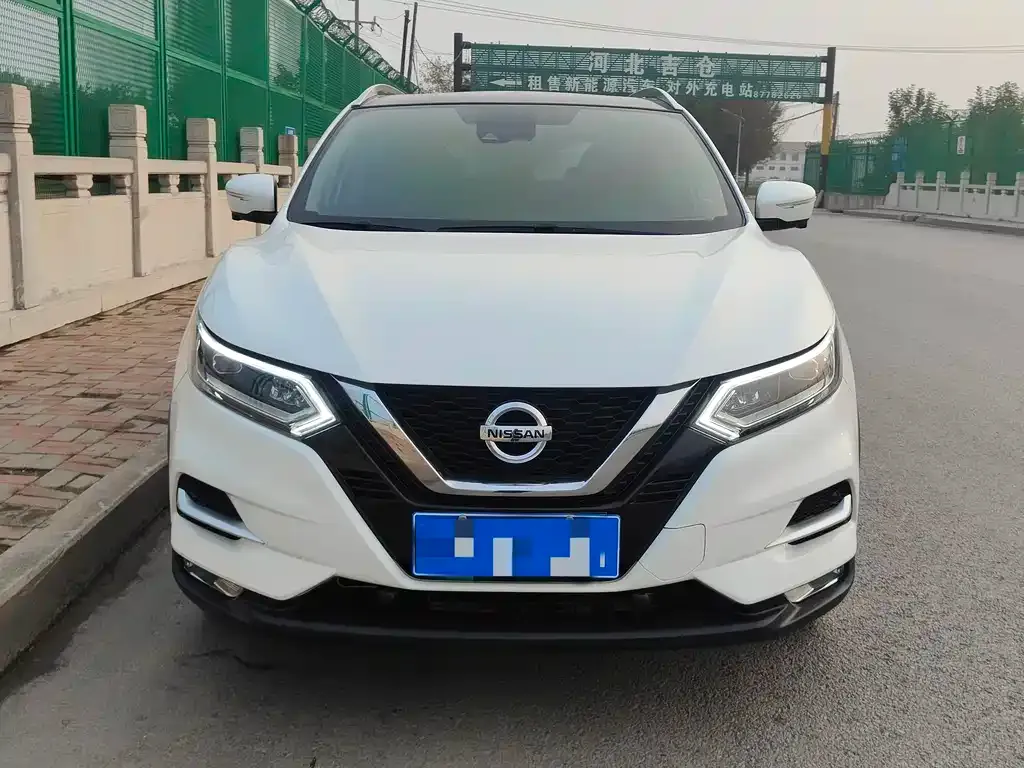 Nissan Qashqai — фото 2