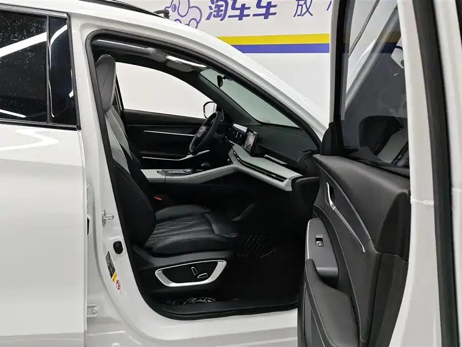 Changan CS75PLUS — фото 8