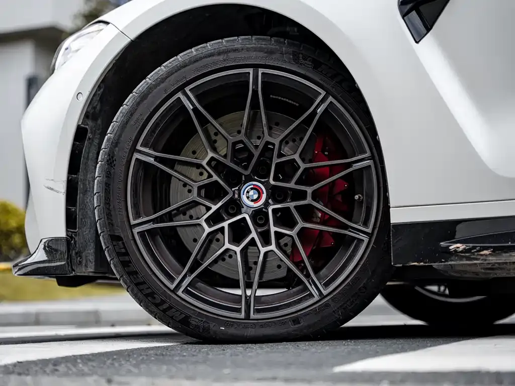 BMW M4 — фото 8