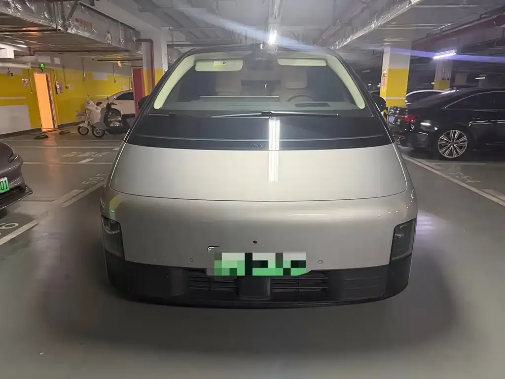 Li Auto MEGA — фото 2