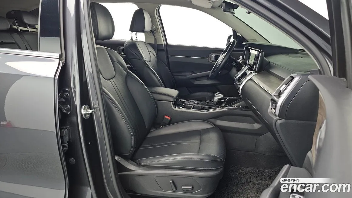 Kia Sorento — фото 10