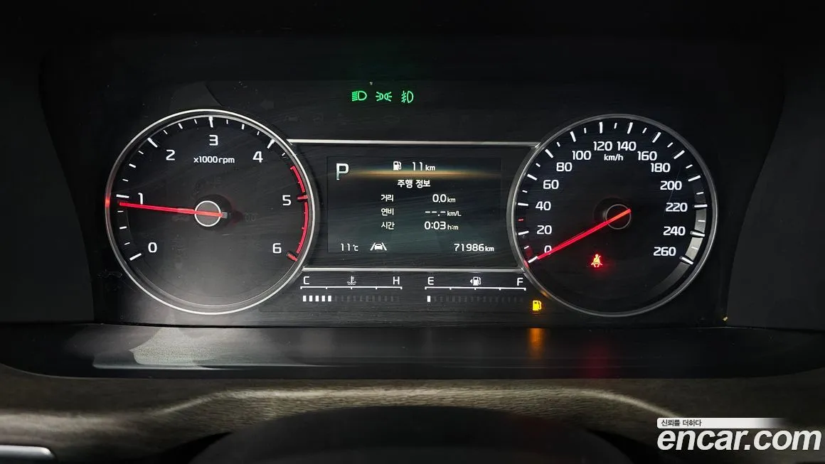 Kia Sorento — фото 8
