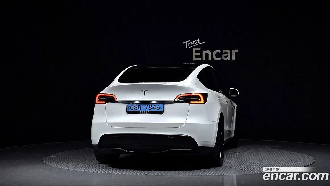 Tesla Model Y — фото 4