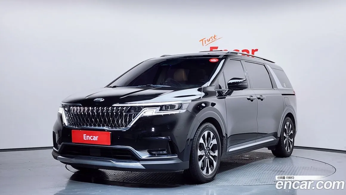 Kia Carnival — фото 1
