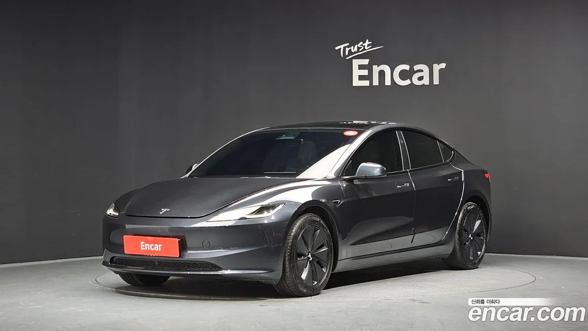 Tesla Model 3 — фото 1