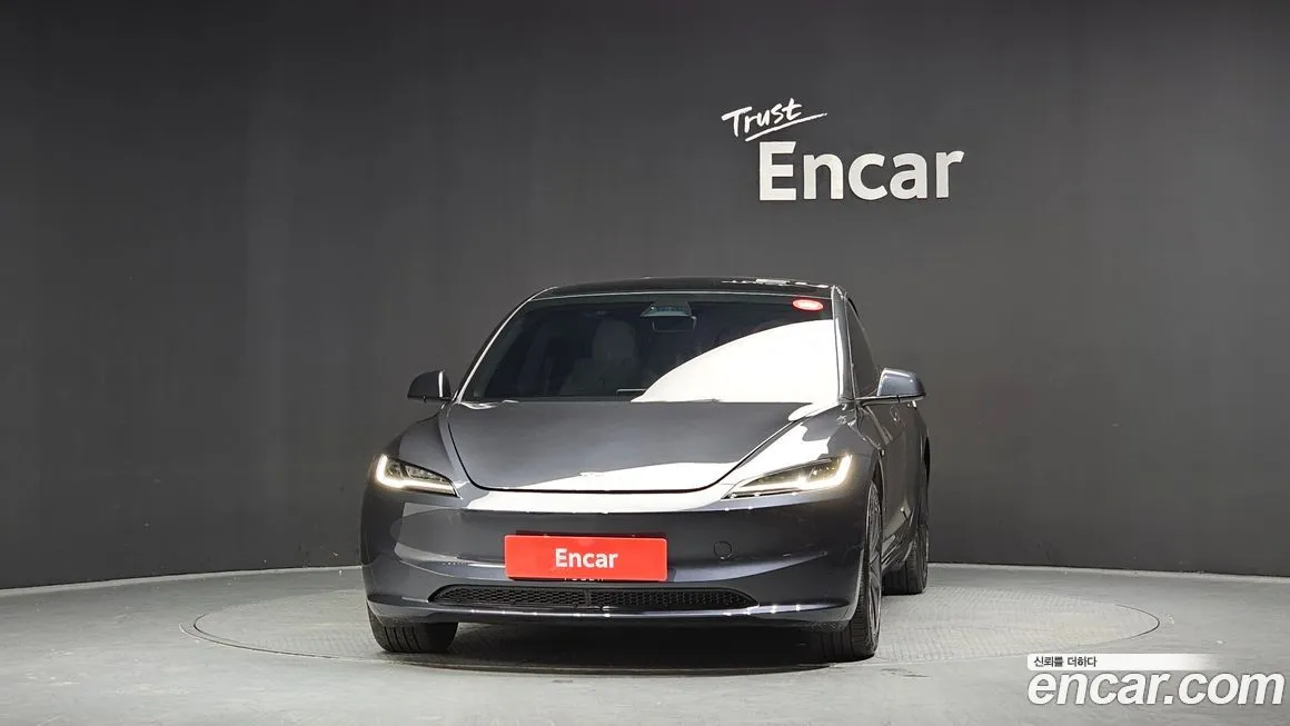 Tesla Model 3 — фото 3