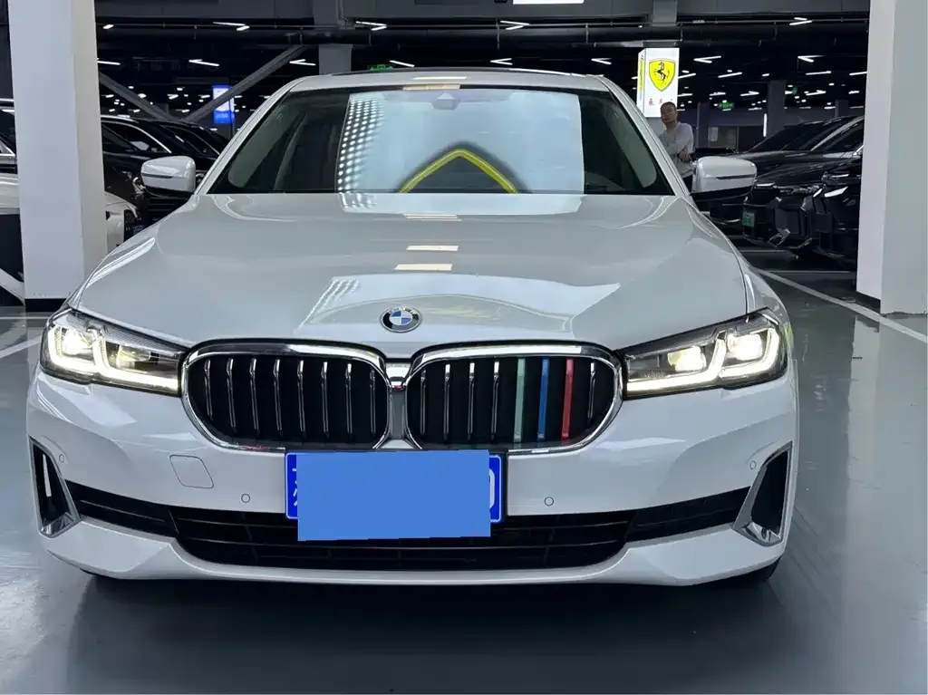 BMW 5 Series — фото 2