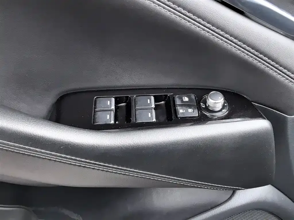 Mazda Atenza — фото 9