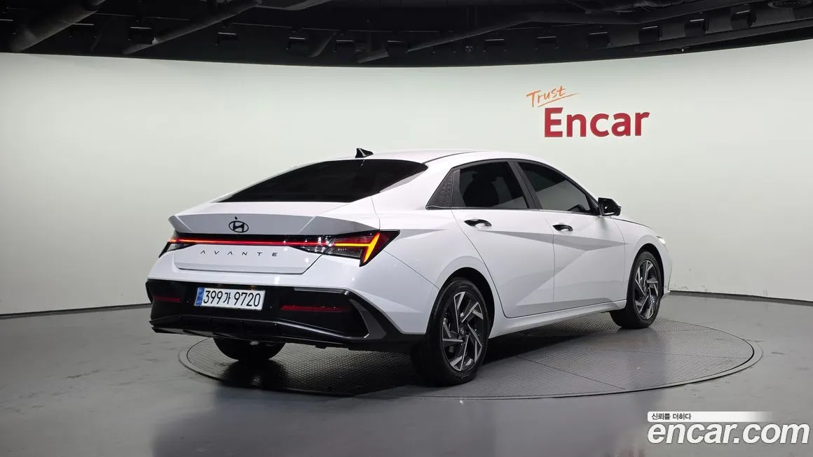 Hyundai AVANTE — фото 2