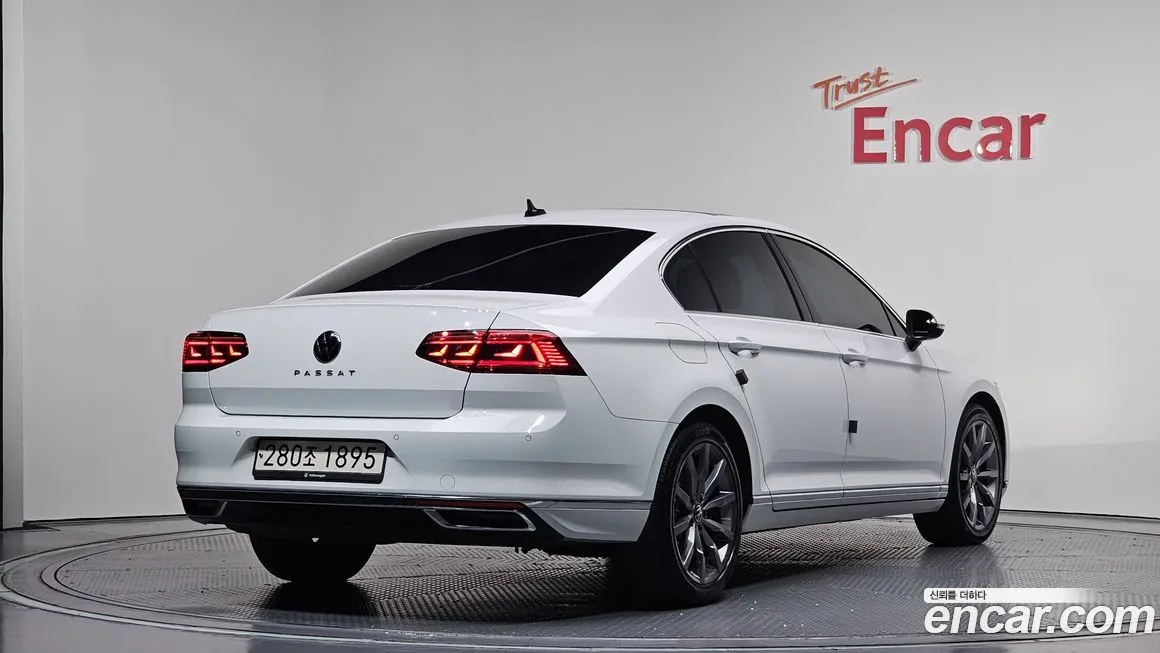 Volkswagen Passat — фото 2