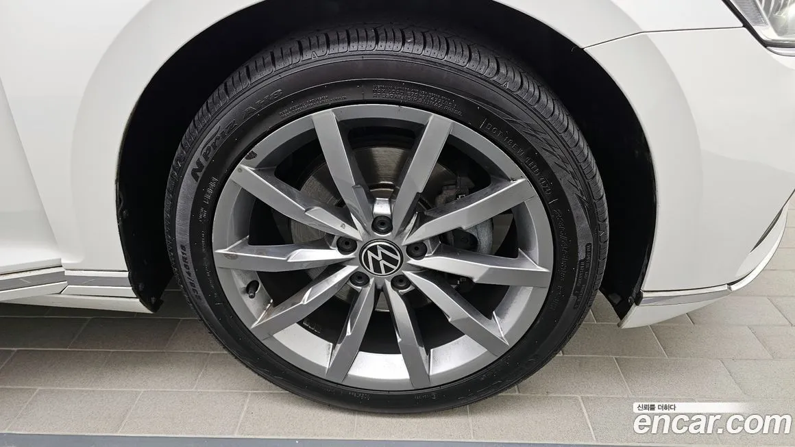 Volkswagen Passat — фото 5