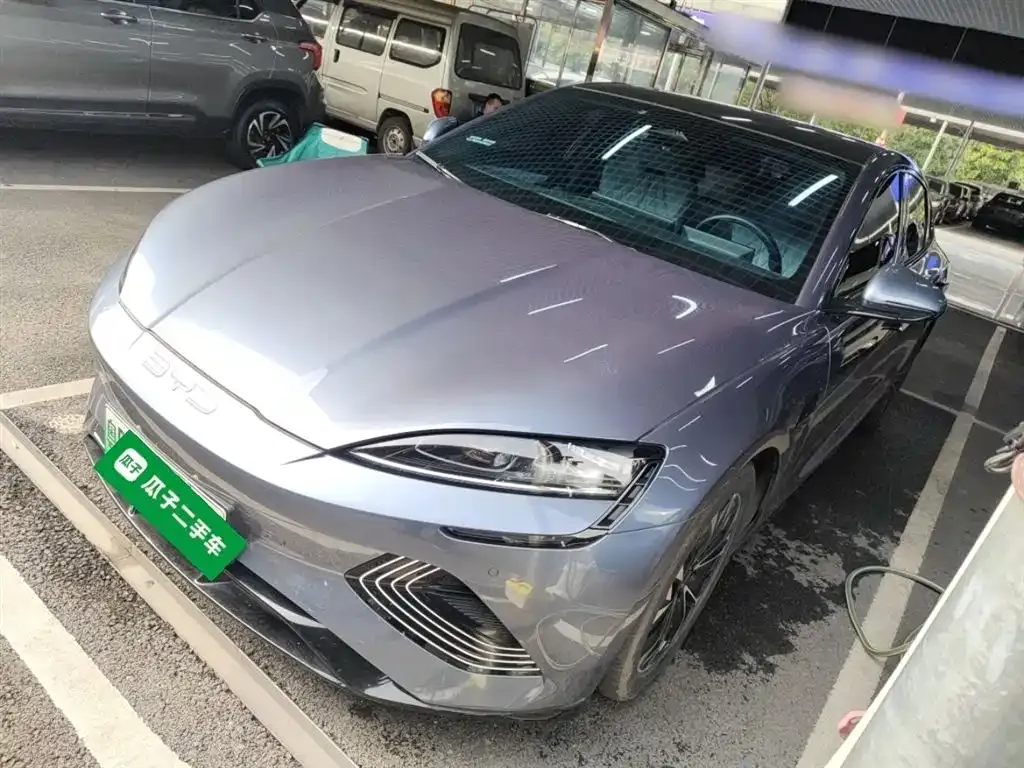 BYD Seal — фото 1