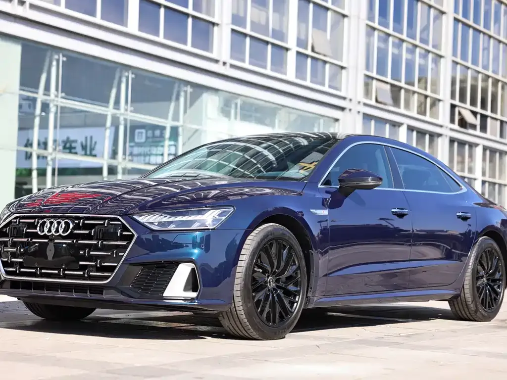 Audi A7L — фото 1