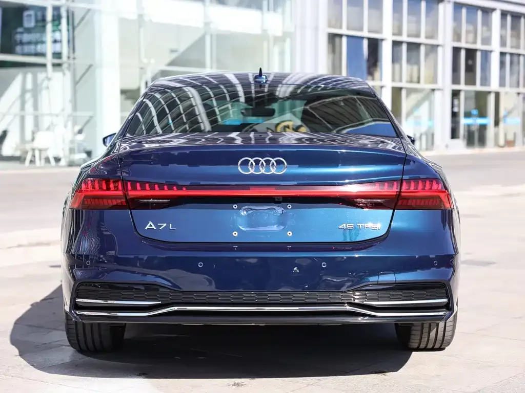 Audi A7L — фото 4