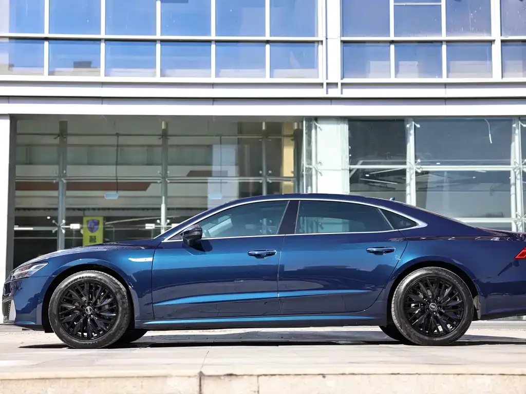Audi A7L — фото 7