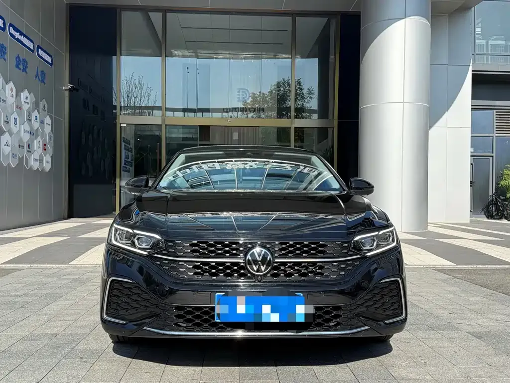 Volkswagen Passat — фото 2