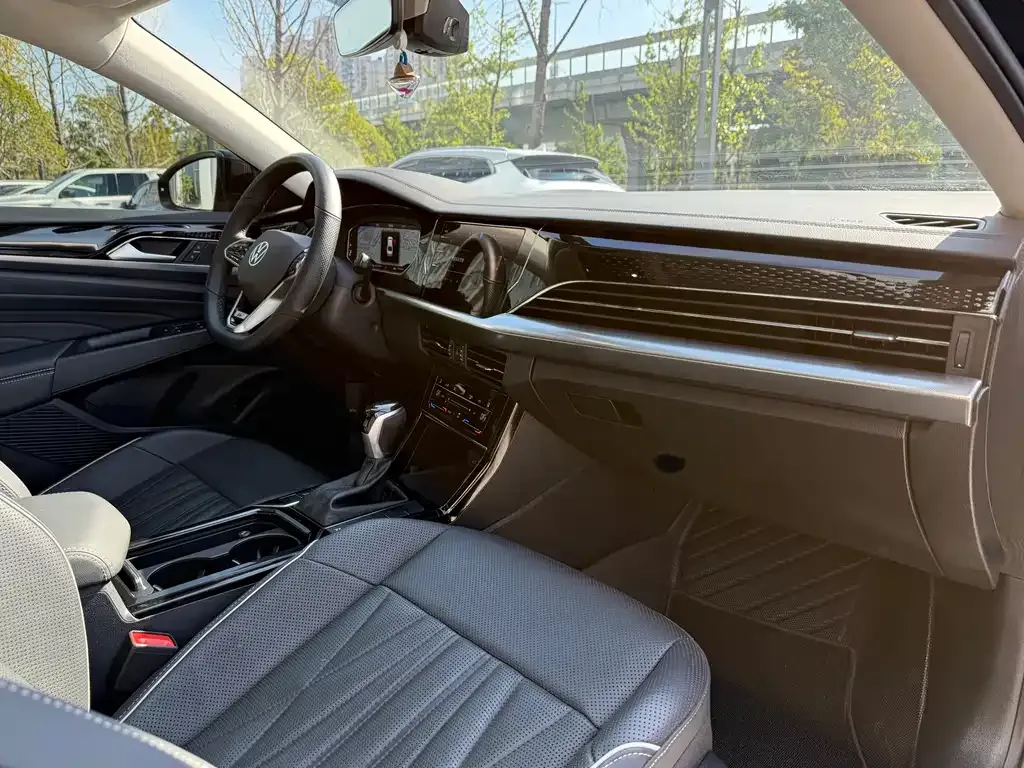 Volkswagen Passat — фото 6
