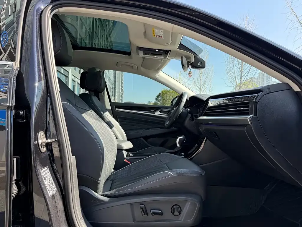 Volkswagen Passat — фото 7
