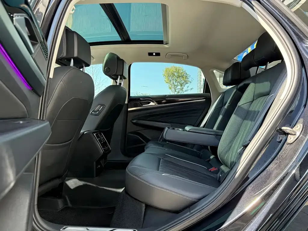 Volkswagen Passat — фото 9