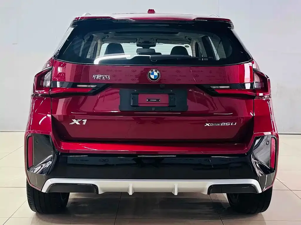 BMW X1 — фото 7