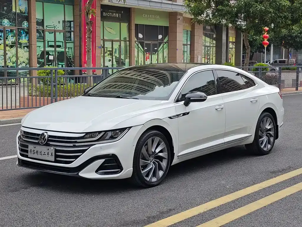 Volkswagen CC — фото 1