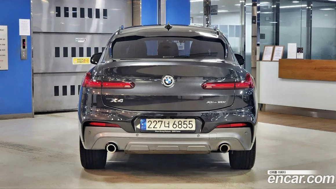 BMW X4 — фото 4