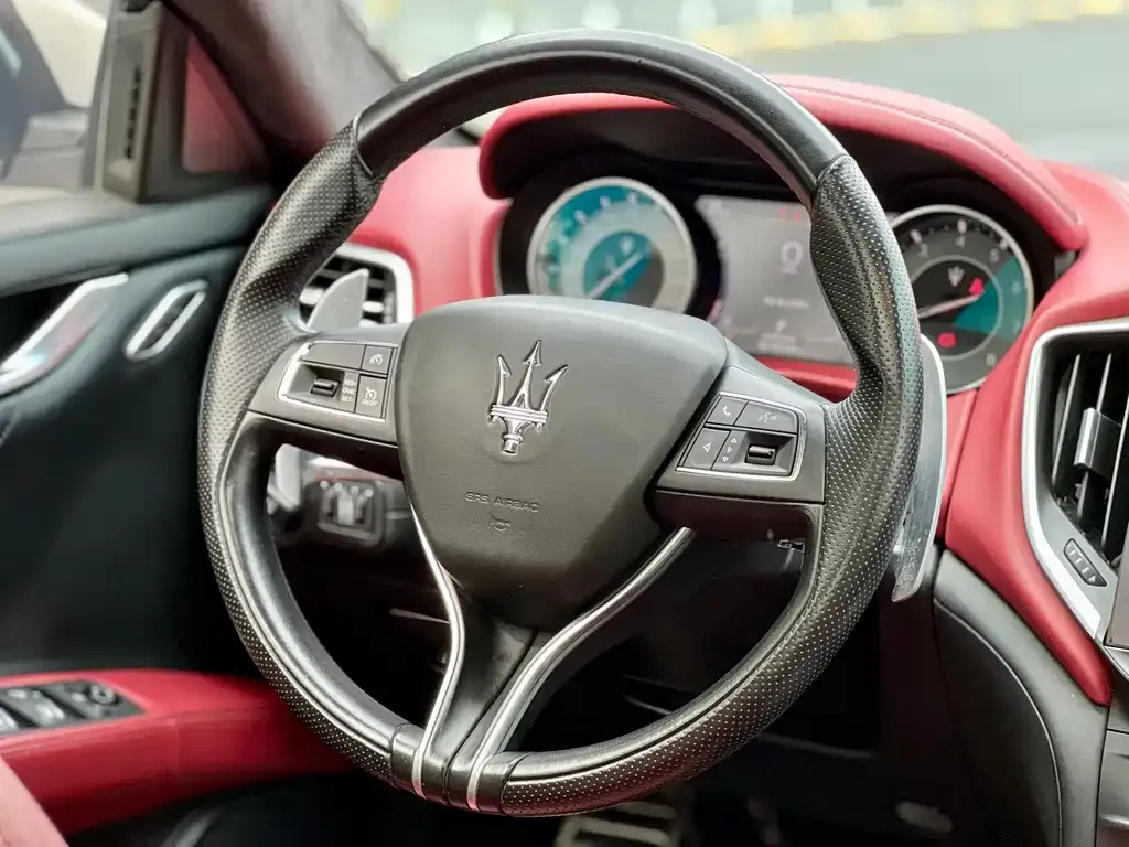 Maserati Ghibli — фото 6