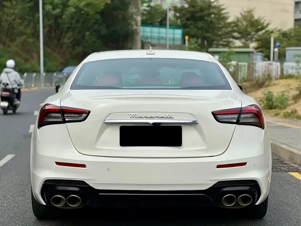 Maserati Ghibli — фото 8