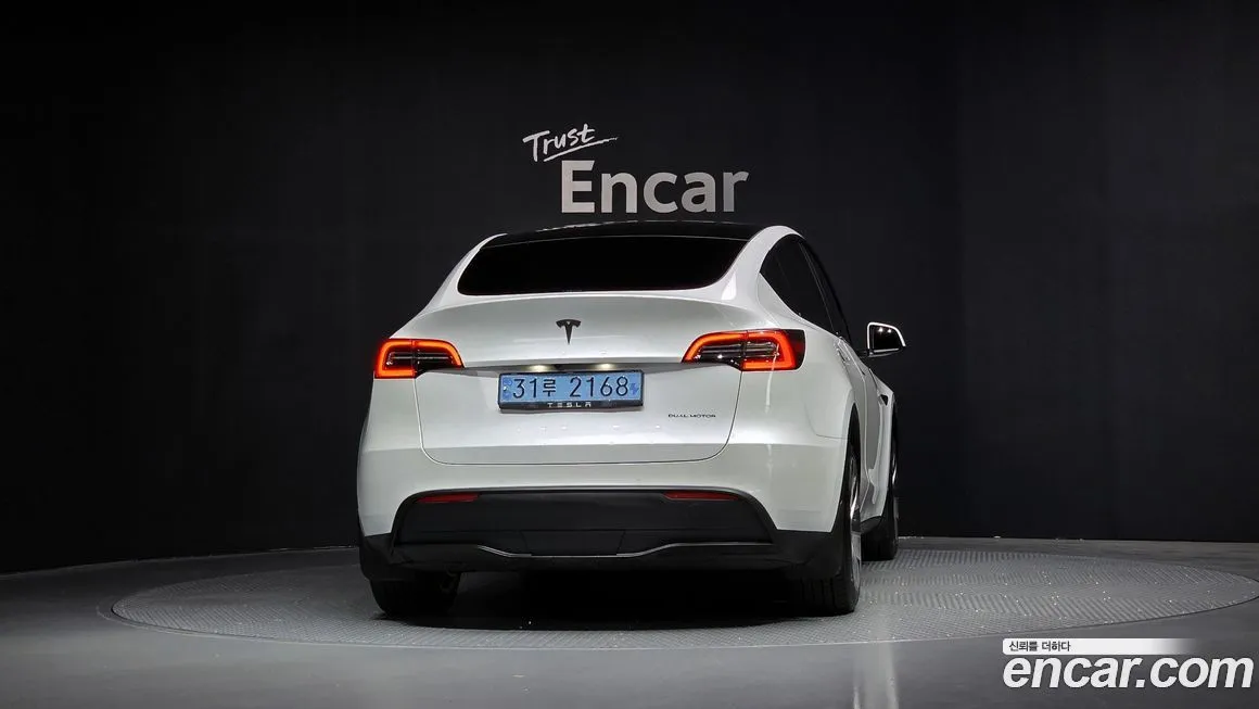 Tesla Model Y — фото 4