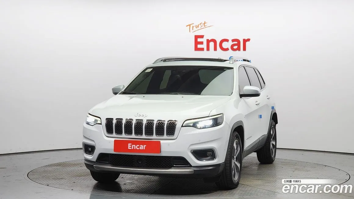 Jeep Cherokee — фото 3