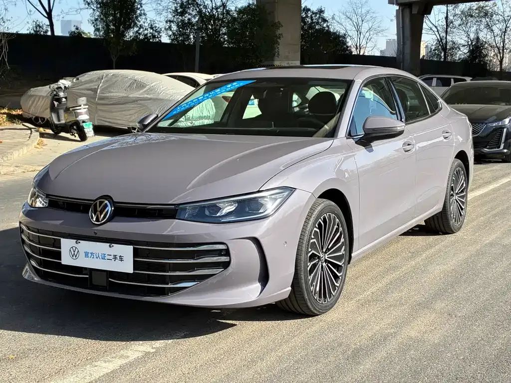 Volkswagen Passat — фото 1