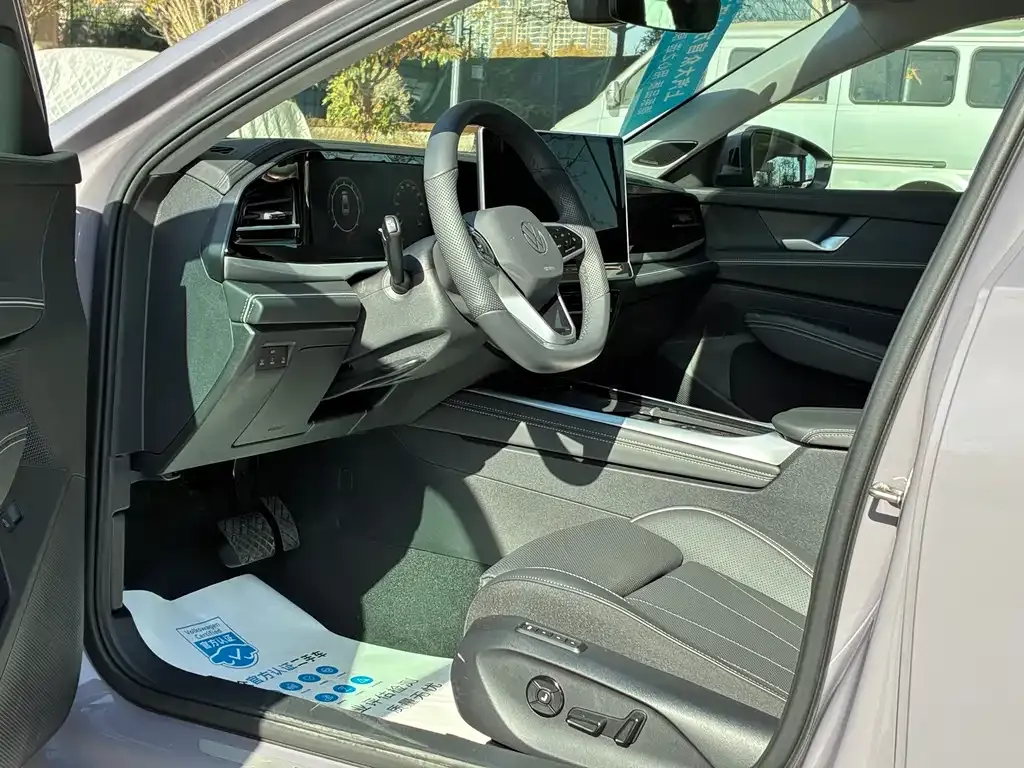 Volkswagen Passat — фото 5