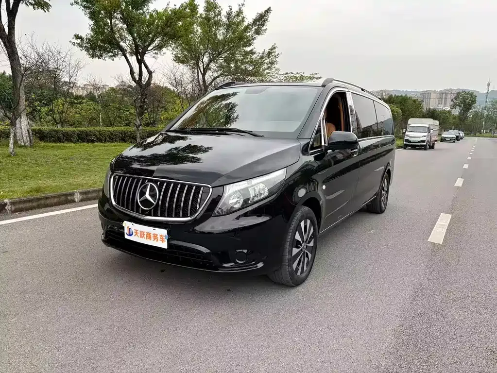 Mercedes-Benz Vito — фото 1