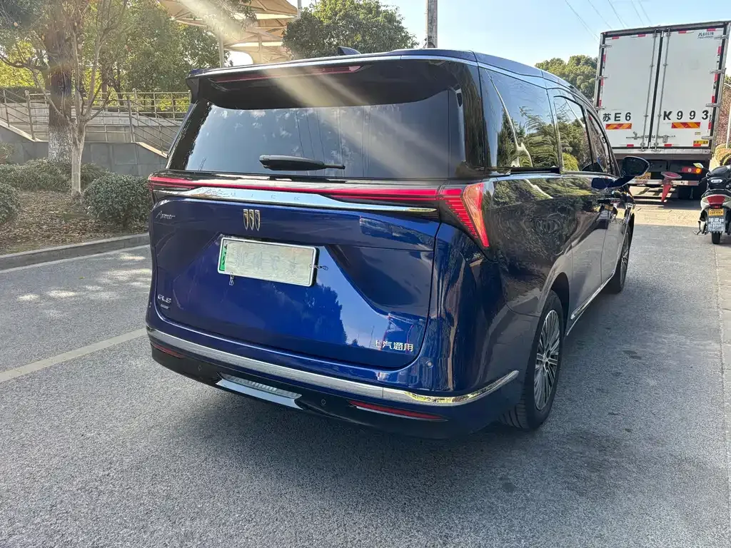 Buick GL8 Hybrid — фото 5