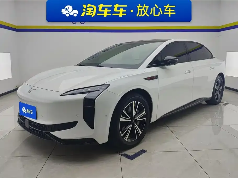 Hongqi EH7 — фото 1