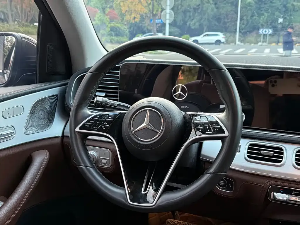 Mercedes-Benz GLE — фото 10